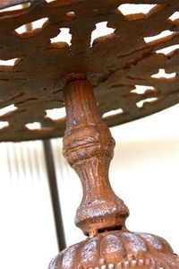 Support de service à gâteau à 3 niveaux en bois enduit noir vieilli avec poignée en métal idéal pour la présentation de gâteau élégante et la décoration de cuisine - Product Image 5