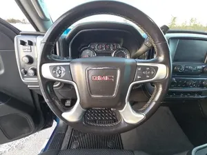 GMC Sierra 2500 SLE propre, modèle 2019 - Product Image 3