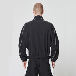 Conjunto Deportivo Cortavientos de Nailon de Diseño OEM, Logotipo Personalizado, Cuello Alto, Detalles de Ribete Lateral, Conjunto Deportivo con Cremallera de Secado Rápido para Hombre - Product Image 2