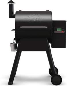 Parrilla de Pellets de Madera y Ahumador Traeger Pro 575 de Alta Calidad en Oferta, con Wifi, Habilitada para Aplicaciones, Negra - Product Image 1