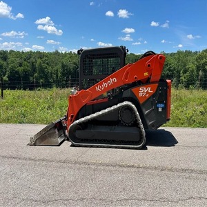 รถตักล้อยางขนาดเล็ก Kubota SVL97-2 Foton รุ่นที่ดีที่สุด ขับเคลื่อน 4 ล้อ เครื่องยนต์ดีเซล 4 สูบ พร้อมบุ้งกี๋หน้า สำหรับงานก่อสร้าง - Product Image 1