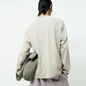 Top de punto cómodo con silueta clásica de ajuste regular - Product Image 4