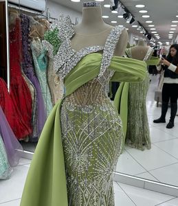 Vestido de Fiesta Maxi Vintage de Satén Ecológico de Diseño Real Tunecino con Perlas - Product Image 2