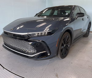 ข้อเสนอที่ดีที่สุด รถยนต์โตโยต้า คราวน์ ลิมิเต็ด ปี 2024 รถซีดานพร้อมส่ง - Product Image 2