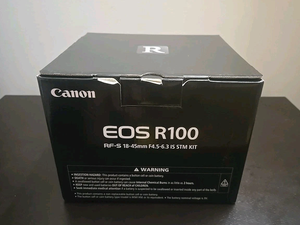 (ST) Cámara sin Espejo EOS R100 con Lente RF-S 18-45 mm f/4.5-6.3 IS STM US - Product Image 2