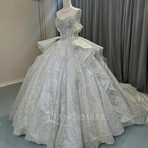 Vestido de Novia Moderno OY003 con Brillo, Escote Corazón, Cola Capilla, Encaje Floral y Cristales para Fiestas - Product Image 2