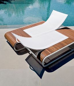 Tumbona de Madera Moderna de Alta Gama para Exteriores, con Impresión de Marca Personalizada, Plegable, para Patio, Terraza o Jardín - Product Image 1