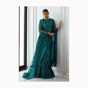 Robe de mariée pakistanaise de haute qualité pour femmes Salwar Kameez en soie de haute qualité pour les mariages - Product Image 6