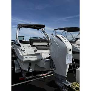 Crownline Luxury 250XSS 2026, Nuevo Lanzamiento, 25 pies de eslora, 8 pies y 6 pulgadas de ancho, Casco de Aluminio, Motor Fuera de Borda Mercury, Barco de Recreo - Product Image 2