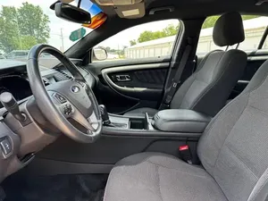 Ford Taurus SEL 2016 - Product Image 2