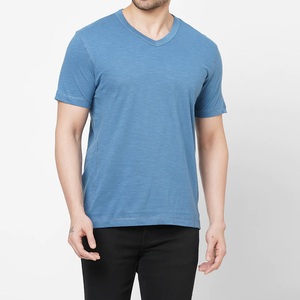 T-shirts pour hommes en coton 100% respirant et élégant, col en V, tricoté, imprimé, surdimensionné, couleurs personnalisées, manches courtes, fournisseur direct - Product Image 3