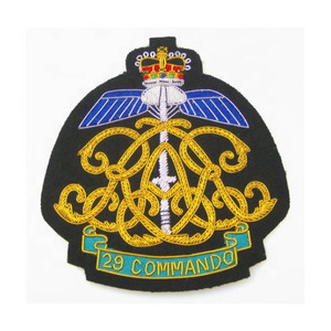 Insignia de Blazer Bordada a Mano con Parches de Alambre de Lingote de Oro Accesorio de Pin de Seguridad Insignias de Uniforme OEM/ODM - Product Image 2