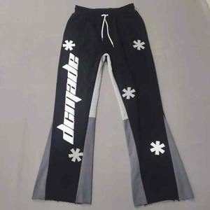 Pantalones Deportivos Personalizados para Hombre, 100% Algodón, Cintura Elástica Media, Diseño Estampado con Parches - Product Image 1
