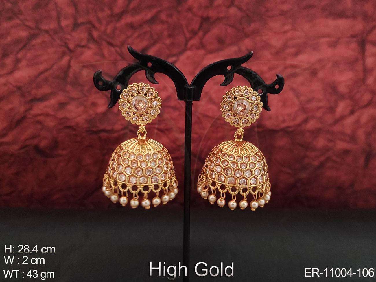 สีเหลืองใส