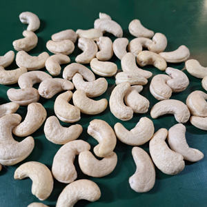 ซันติโกนัท & เคอร์เนลเม็ดมะม่วงหิมพานต์คาจู WW210ส่งออกไปตะวันออกกลางถั่วแห้ง - Product Image 1