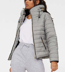 Veste bouffante avec capuche vêtements d'hiver respirants pour femmes vestes d'hiver bouffantes à glissière pour femme OEM Logo personnalisé - Product Image 5