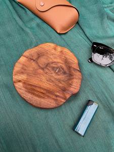 Vente en gros de cendrier à cigares en bois massif de noyer à rainure domestique anti-chute facile à nettoyer cendrier avec logo gravé personnalisé - Product Image 5