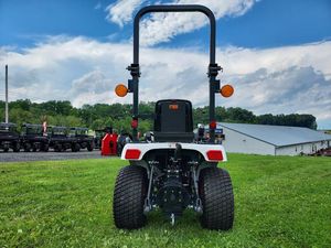 Venta de Fábrica a Precios Accesibles: Tractor Pequeño Bobcat 2025 LS 4x4 con Cargador Frontal y Retroexcavadora para Agricultura - Product Image 5