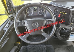 Camion de remorquage Mercedes-Benz Atego 2021 d'occasion, plateau plat, diesel Euro 5, jaune, transporteur de voitures lourdes d'occasion - Product Image 5