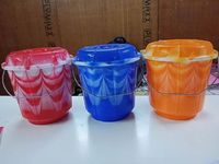 Seau en plastique léger et portable de qualité industrielle, haute performance, personnalisé, 26-30L, avec poignée en acier et couvercle, qualité alimentaire