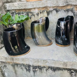 Elegante taza de cuerno hecha a mano, recipiente rústico ecológico, taza elegante duradera, perfecta para café, té, whisky, comedor - Product Image 1