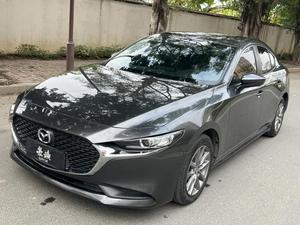 Mazda 3 Axela 2021 2.0L Auto Premium Sport Edition, Volante a la Izquierda, Interior Oscuro, Neumáticos R18, Asientos de Tela, ¡Gran Venta! - Product Image 1