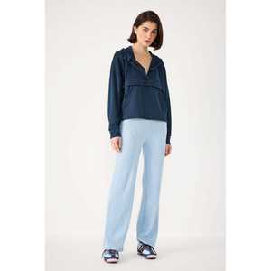 Sweat-shirt doux à col rond pour tous les jours avec poches 100% Modal - Product Image 1