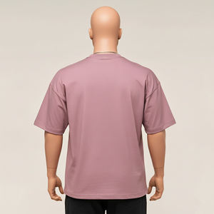 T-shirt surdimensionné rose poudré pour homme, imprimé sur la poitrine, col rond, manches courtes - Product Image 3