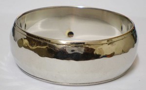 Bracelet jonc large et élégant en cuivre plaqué or, avec découpes filigranes complexes, pour femmes, tendance, creux, statement - Product Image 4