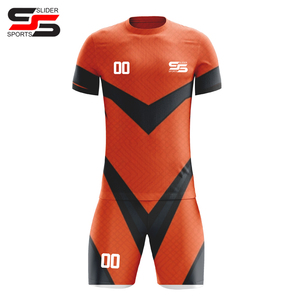 Maillots de football personnalisés pour équipes de club avec impression par sublimation 100% polyester à séchage rapide - Product Image 5