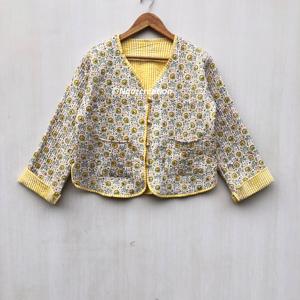 Vestes bohèmes florales matelassées faites à la main, style floral en coton, veste manteau automne hiver, streetwear réversible, cadeau pour elle - Product Image 1