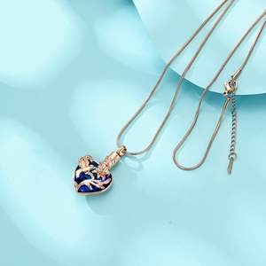 Colliers d'urne en métal avec cœur pour cendres Bijoux de crémation Pendentif en frêne pour femmes et hommes Taille unique personnalisée - Product Image 6