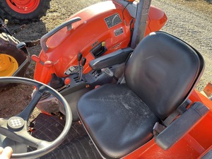 4WD แทรคเตอร์สำหรับ Kubota M9540ใหม่รถแทรคเตอร์ดีเซลล้อ16-180HP และตัวเลือก2WD ด้วยส่วนประกอบเครื่องยนต์20ปั๊ม - Product Image 2