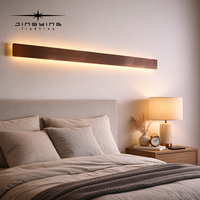 Lampe murale LED longue et designée pour l'intérieur, en aluminium, à montage en surface, pour salon, chambre à coucher et comptoir de bar