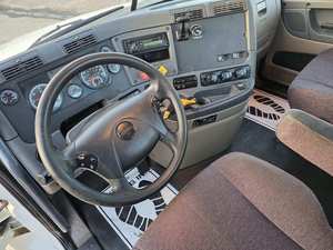 Camión de Transporte de Carga a Larga Distancia, Tractocamión 6x4 con Cabina Dormitorio, Diésel, Listo para Trabajar - Product Image 2