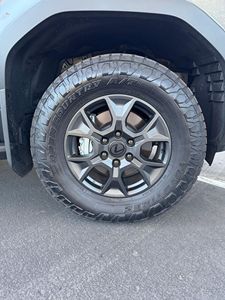 Lexus GX 550 Overtrail+ 2025 d'occasion en excellent état, prêt à être expédié - Product Image 4