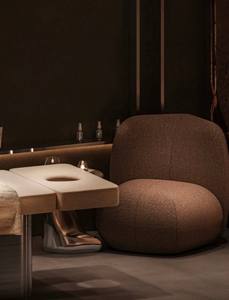 Table de massage moderne sur mesure avec revêtement en cuir PU et structure en bois pour centre de bien-être, directement de l'usine - Product Image 5