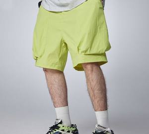 Vente en gros de shorts cargo décontractés avec logo personnalisable pour hommes, vêtements de travail d'été à taille élastique en nylon et polyester - Product Image 4