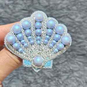 Broches perlées Broche design faite à la main. Accessoires de haute qualité. Broche design unique. Baby shower meilleur cadeau. - Product Image 5