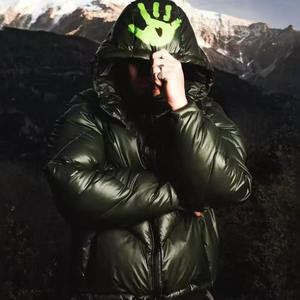 Veste d'hiver pour homme personnalisée, logo, veste changeante de couleur, sensible à la chaleur, veste matelassée à changement de couleur réactive à la chaleur, Haus Industries - Product Image 4