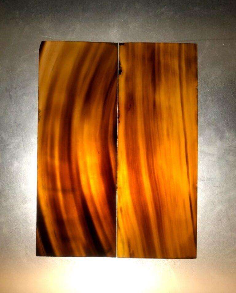 สีน้ำตาล