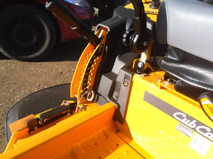 Tracteur de pelouse industriel Cub Cadet PRO Z1 122 cm³ 42 Enduro, 4 temps, puissant, durable, 24 V haute performance pour la tonte des pelouses - Product Image 6