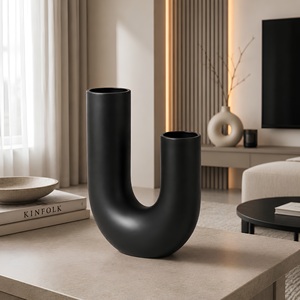 Vase de table en aluminium en forme de U, style moderne et sculptural |   Décoration d'intérieur artisanale, écologique, durable, minimaliste, pour mariage, Diwali - Product Image 4