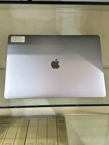 Barre tactile MakBuk Pro 2018 pour ordinateur portable professionnel Core I7 16 Go/256 Go SSD 15 pouces - Product Image 1