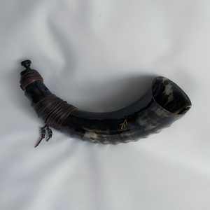 Corne à boire avec design en laiton Authentique tasse à boire de vin viking d'inspiration médiévale d'Inde - Product Image 2