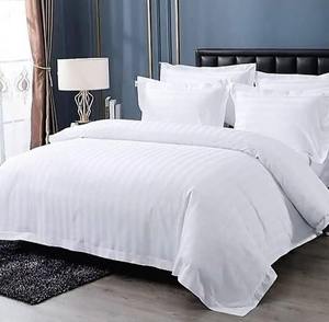 Parure de lit de luxe légère tissée 300 fils/cm² de haute qualité, taille et couleur personnalisables, toutes saisons, pour hôtel (draps Queen, housse de couette) - Product Image 1