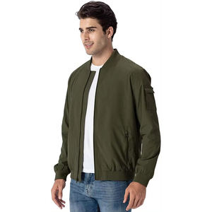 Veste bomber en laine de style streetwear pour homme, vente en gros, hiver, col montant, cuir de vache, sport universitaire, varsity, tannée, coupe-vent - Product Image 3