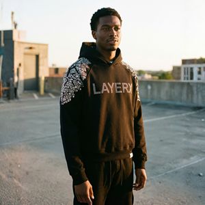 Sweat à capuche pour homme en polaire polyester/coton de haute qualité, broderie 3D en strass, poids lourd 350 g/m², logo en cristal personnalisé, coupe classique - Product Image 5