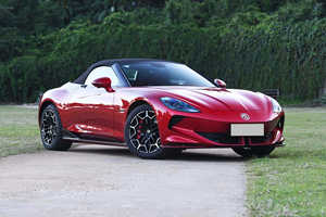 Usado 2024 2025 AWD Eléctrico Convertible, Conducción Suave y Silenciosa, Interior Deportivo, Bien Mantenido, Suministrado desde Japón - Product Image 5