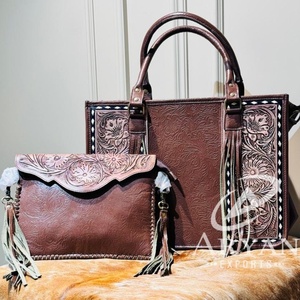 Top vente cuir repoussé à la main marron Floral grand sac fourre-tout et repoussé à la main en cuir gaufré frange enveloppe sac Combo ensembles pour les femmes - Product Image 1